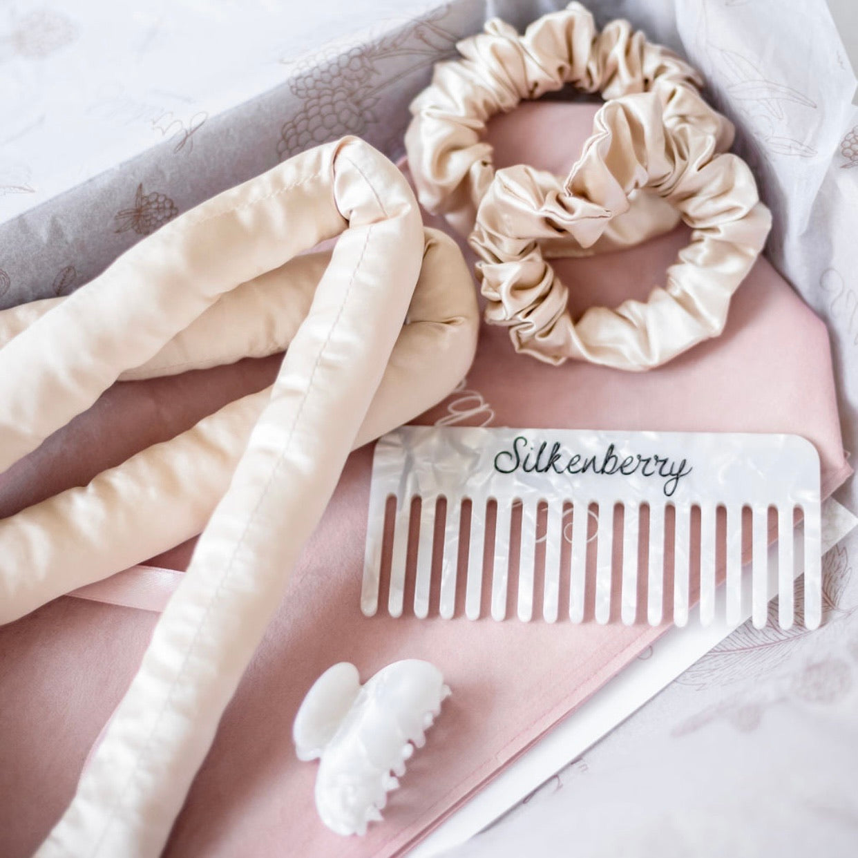 The Silk Heatless Curl Kit