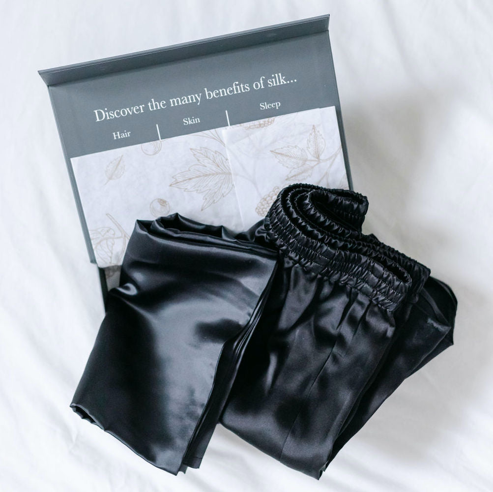 Silkenberry MAN Deluxe Silk Pillowcase and Boxer Shorts set